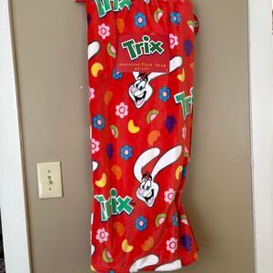 General Mills Trix Rabbit Cereal Red Pink Purple Blue Multicolor 60x70 Blanket